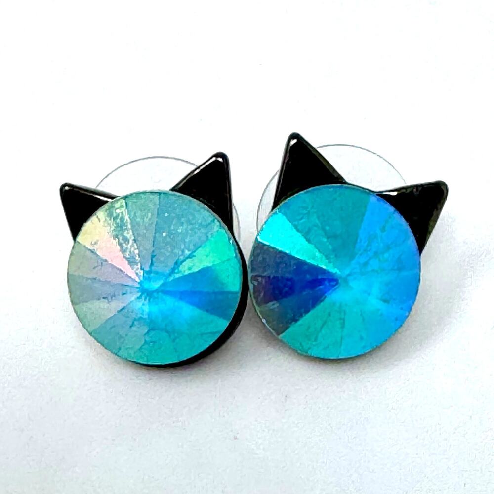 BETSEY JOHNSON Cat Stud Earrings Cat Ears Blue/Iridescent Stone